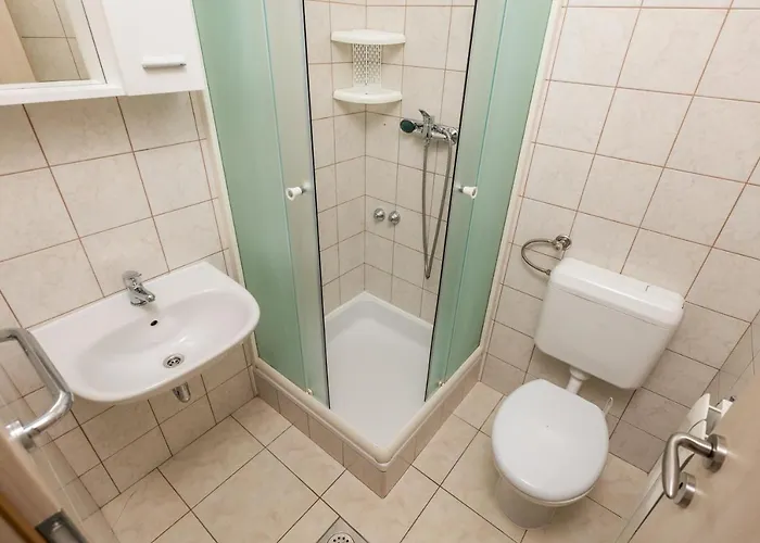 And With Parking Space - 17589 Affittacamere 3*